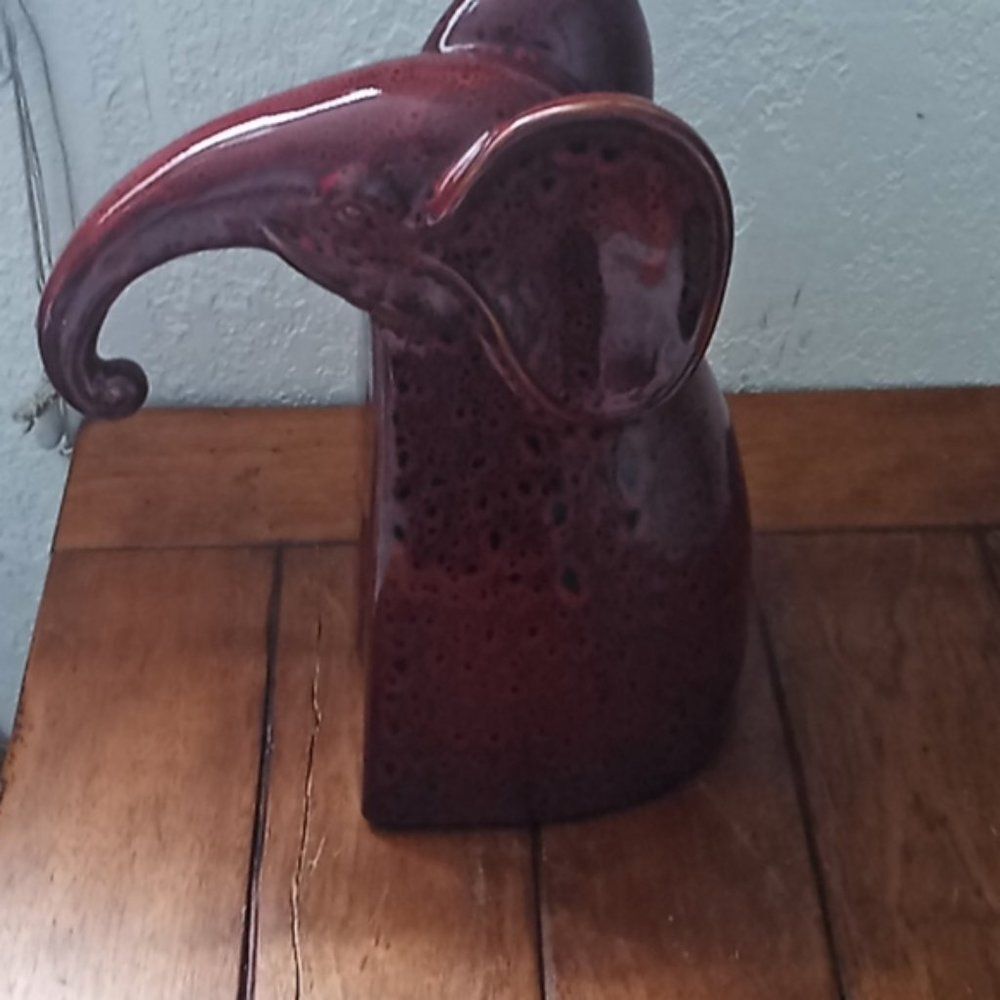 Red figure elephant ceramic decor - Picture 5 of 10
